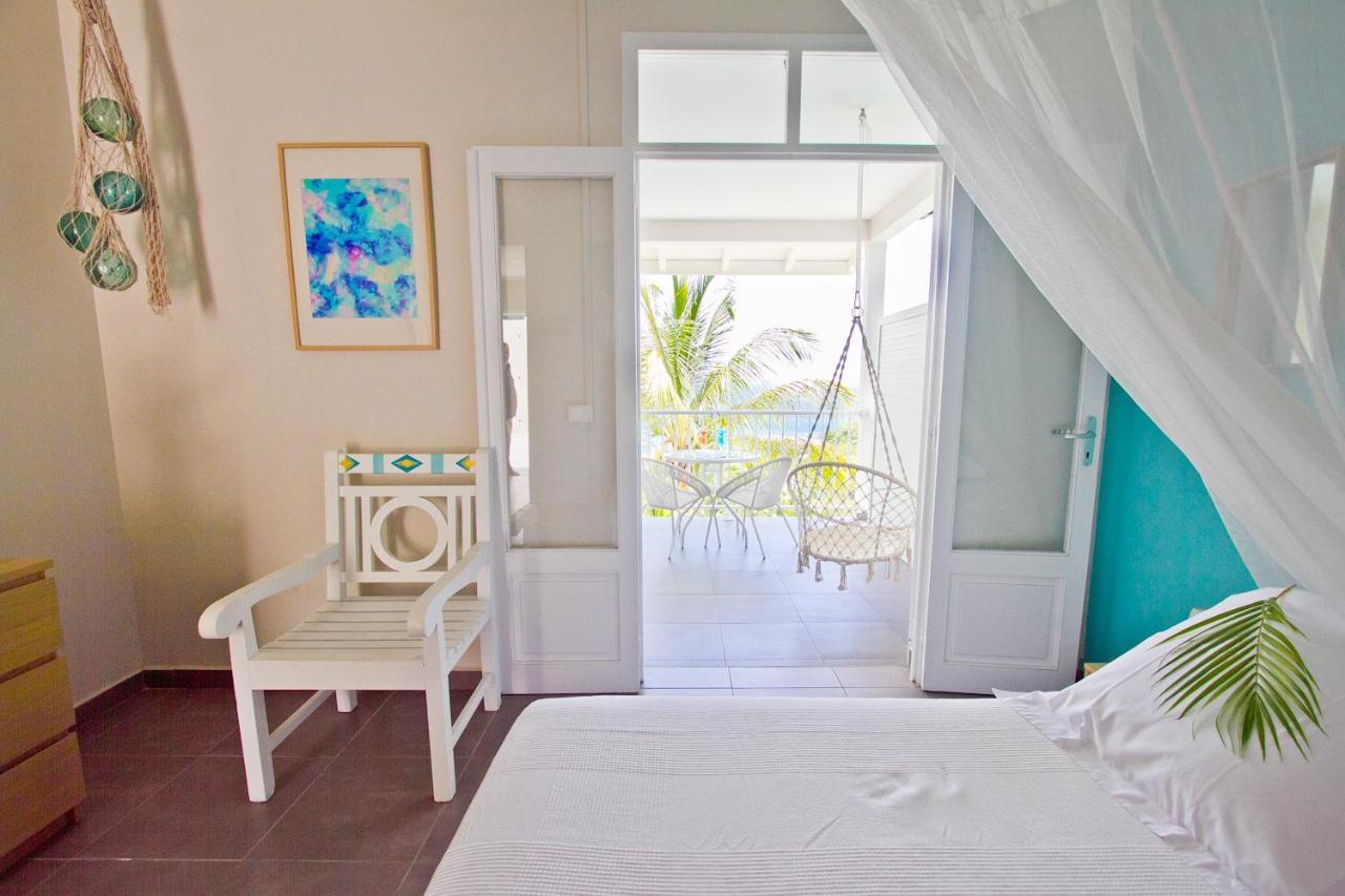 Appartement Tillet. O Coeur De Deshaies. Luaran gambar